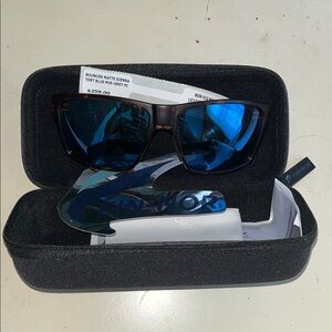 NWT Fin* nor Sunglasses